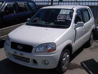 2001 Suzuki Swift Photos