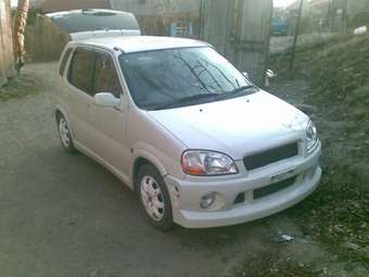 2001 Suzuki Swift Pictures