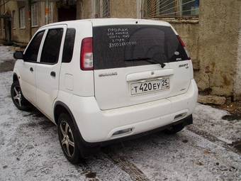 2001 Suzuki Swift Photos