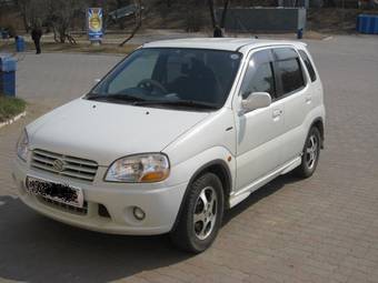 2001 Suzuki Swift Pictures