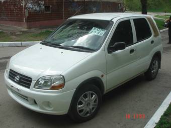 2001 Suzuki Swift Pics