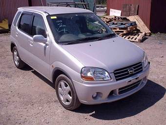 2001 Suzuki Swift Pictures