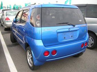 2001 Suzuki Swift Wallpapers