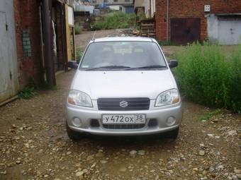 2001 Suzuki Swift Photos