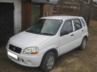 2001 Suzuki Swift Photos