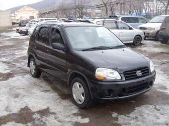 2002 Suzuki Swift Pictures