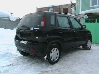 2002 Suzuki Swift Pictures