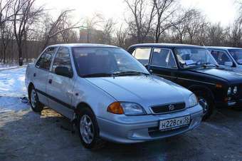 2002 Suzuki Swift Pics