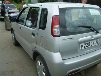 2002 Suzuki Swift Pictures