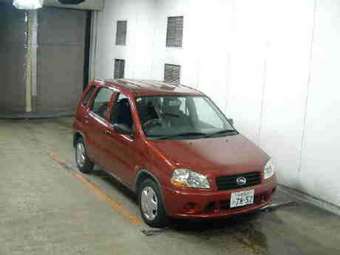 2002 Suzuki Swift Images