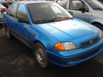 2002 Suzuki Swift Pictures