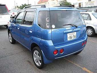 2002 Suzuki Swift Pictures