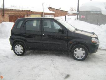 2002 Suzuki Swift Pictures