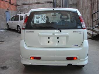 2002 Suzuki Swift Pictures