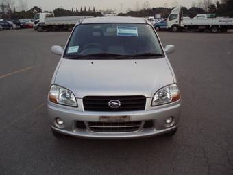 2002 Suzuki Swift Photos