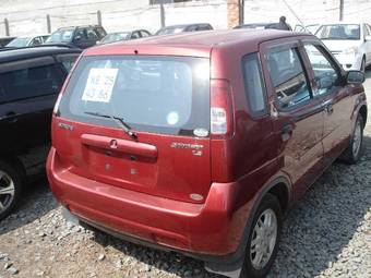2002 Suzuki Swift Pictures