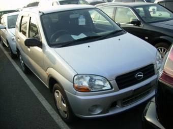 2002 Suzuki Swift Photos