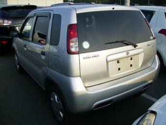 2002 Suzuki Swift Pictures