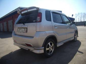 2002 Suzuki Swift Images