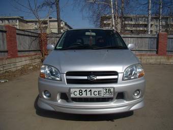 2002 Suzuki Swift Pics