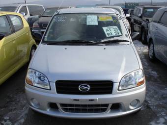 2002 Suzuki Swift Pics