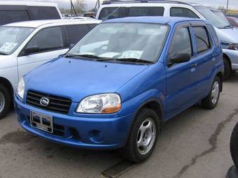 2002 Suzuki Swift Pictures