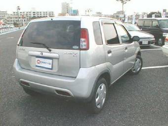 2002 Suzuki Swift Images