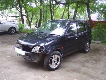 2002 Suzuki Swift Pictures