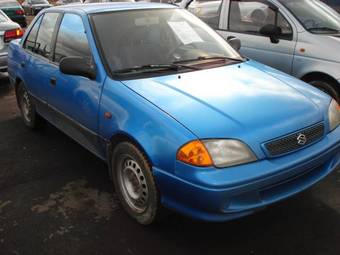 2002 Suzuki Swift Photos