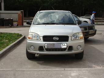 2002 Suzuki Swift Photos