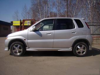 2002 Suzuki Swift Pictures