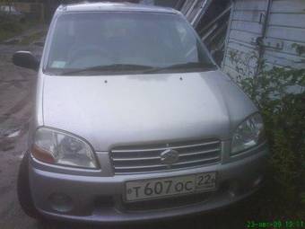 2002 Suzuki Swift Images