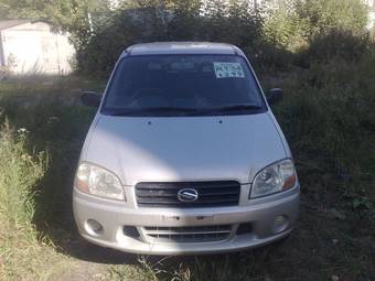 2002 Suzuki Swift Pictures