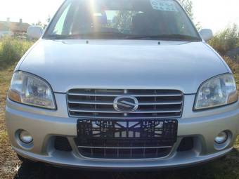 2002 Suzuki Swift Images