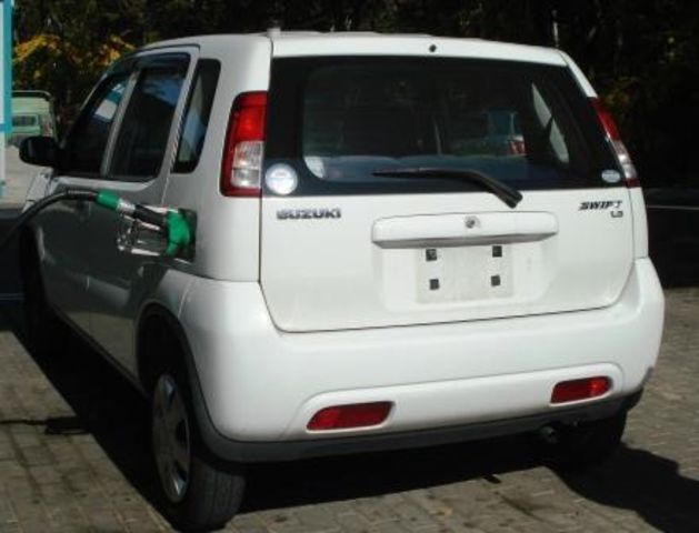 2003 Suzuki Swift