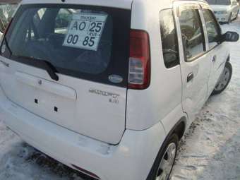 2003 Suzuki Swift Pictures