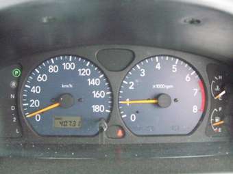 2003 Suzuki Swift Pics