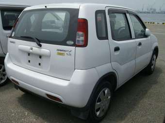 2003 Suzuki Swift Pictures