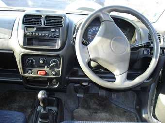 2003 Suzuki Swift Pictures