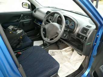 2003 Suzuki Swift Pictures