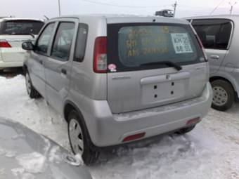 2003 Suzuki Swift Pictures