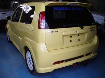 2003 Suzuki Swift Photos