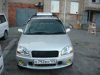 2003 Suzuki Swift Pictures