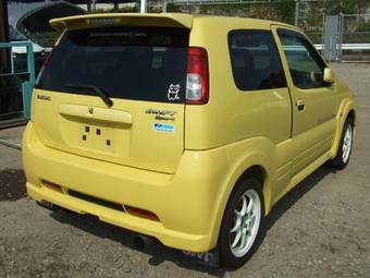 2003 Suzuki Swift Pictures