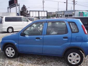 2003 Suzuki Swift Pictures