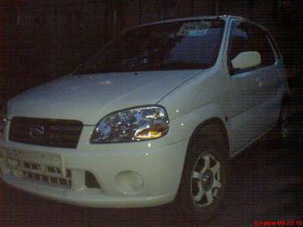 2003 Suzuki Swift Photos