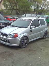 2003 Suzuki Swift Photos