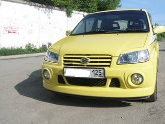 2003 Suzuki Swift Photos