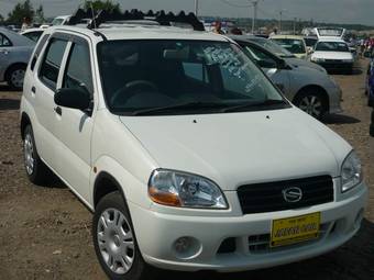 2003 Suzuki Swift Pictures