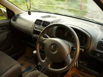 2003 Suzuki Swift Pictures